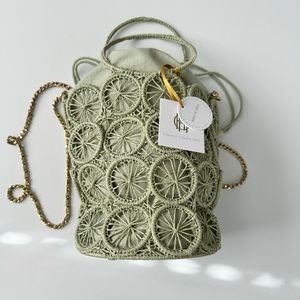 NWT House of Harlow 1960 Raffia Hand Woven Bucket Bag